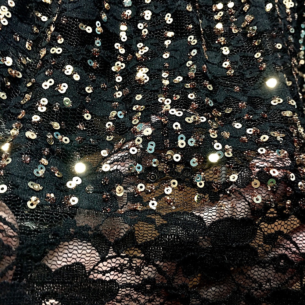 Élégant black lace top tunique